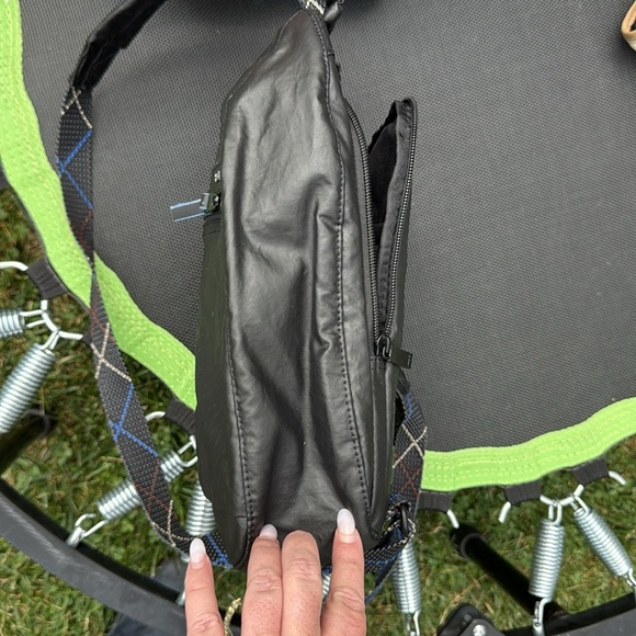 Hedgren Backpack - Picture 5 of 6